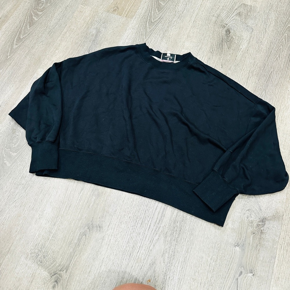 Tuckernuck Sweater Womens Black Cropped Crew Neck Sweatshirt Relaxed Fit Sweater